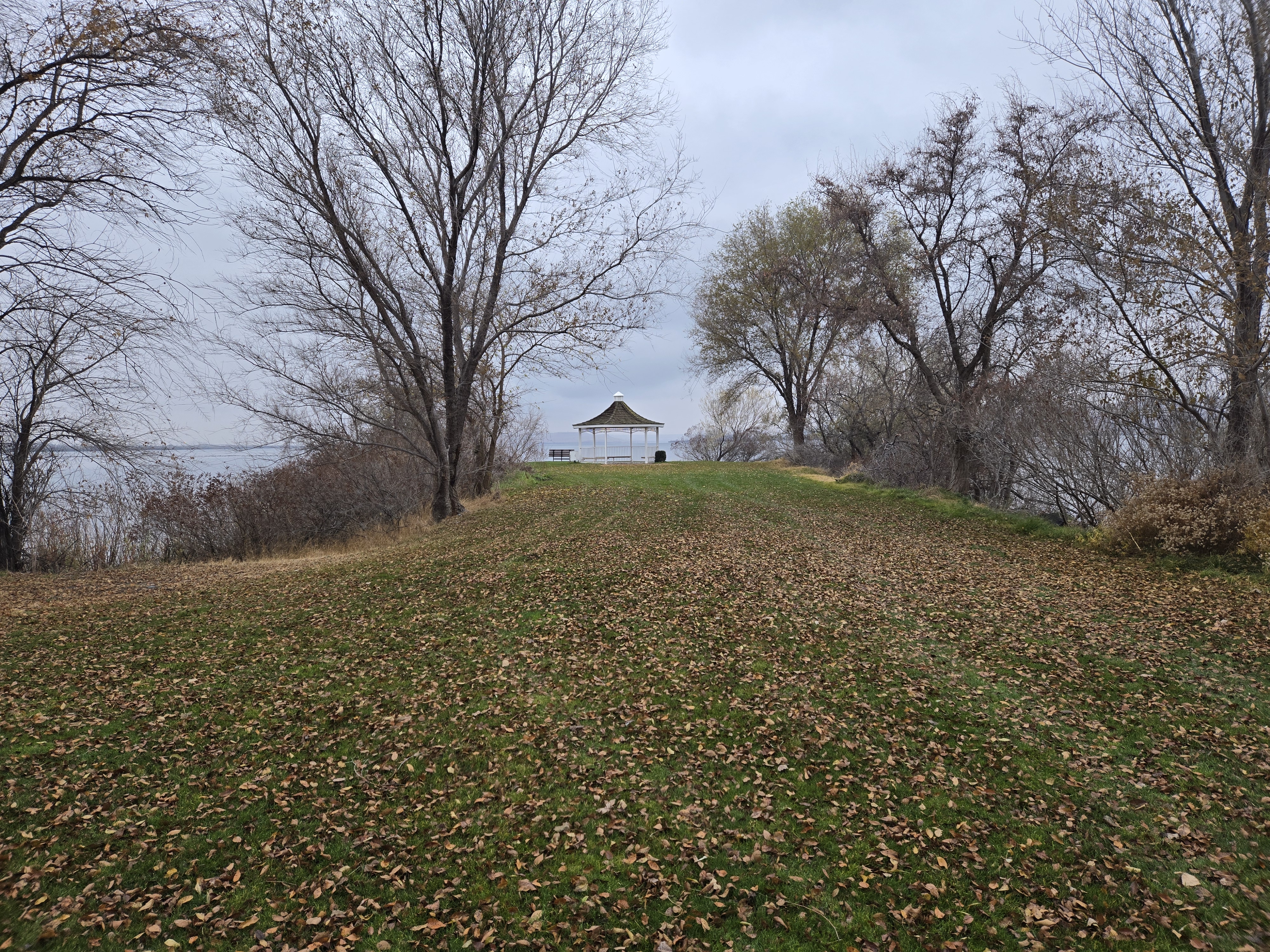 View of landscape and gazebo at the Columbia River